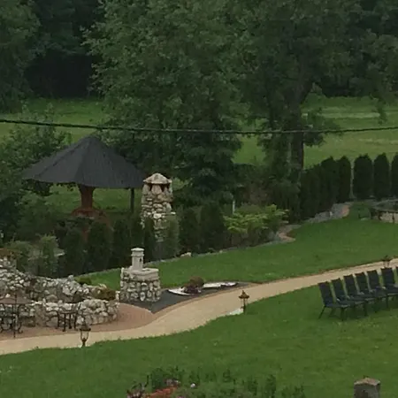 Oda ve Kahvaltı Gronik